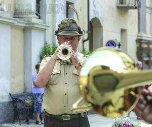 Ma che "Musica Maestro": a Manuel l'extra contest dedicato agli Alpini