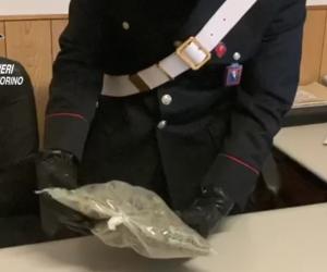 800 grammi di droga al posto della ruota di scorta: arrestato