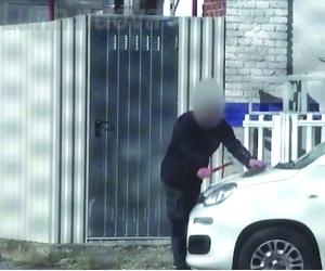 Piossasco, in carrozzeria tra auto rubate e danni fasulli