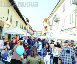Orbassano, folla in strada per il Sedano Rosso