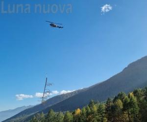 Bar Cenisio, l'esbosco adesso lo fa l'elicottero