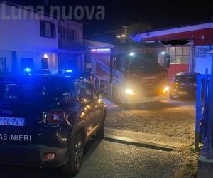 Condove: doppio incendio ieri sera, baracca e pneumatici