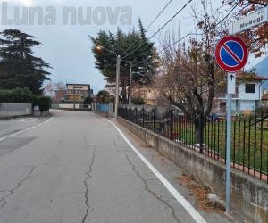 S.Antonino, nuovi divieti di sosta lungo via Medagli: monta la protesta