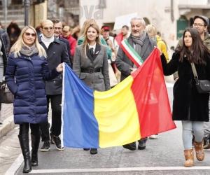 Giaveno, tutti in piazza per la festa romena