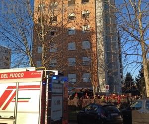 Collegno, rogo nelle cantine di due stabili a Villaggio Dora
