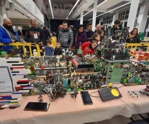 Grugliasco, tutti pazzi per i Lego: l'assalto dei 6mila 