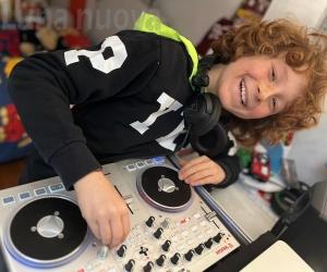 Villardora, Leonardo "Tato Dj" nel programma di Chiambretti