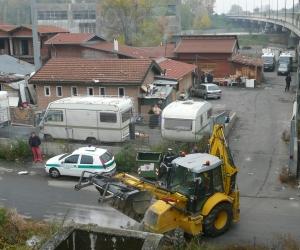 Dopo 26 anni Collegno dice addio al campo nomadi