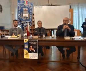 "Una storia italiana": a Condove Barbacetto narra i mille volti di Silvio