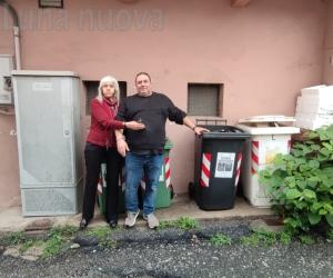 Reano, la signora "ostaggio" delle puzze