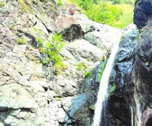 Almese, tuffo dalla Goja: cade malamente, ferito un giovane