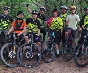 Team Mangone Bike: nel nome di Ernesto sulle rotte dell’enduro