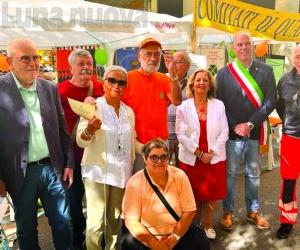Rivoli, in piazza esplode la "guerra del panino"