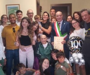 Collegno festeggia il secolo di nonno Donato