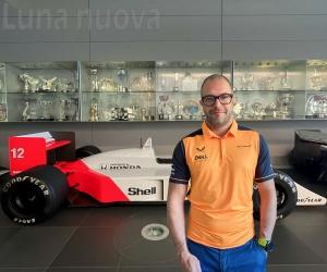 Cosa c’è sotto la Mc Laren? Il bolide nelle mani di Dario