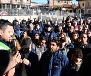 Grugliasco, la rabbia degli operai Lear in Comune