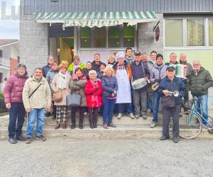 Chiusa S.Michele: festa e commozione per l'ultimo giorno del Panificio Cantore