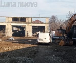 Collegno, al via l'abbattimento dell'ex deposito Gtt