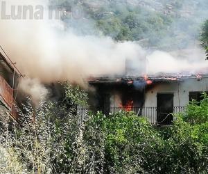 Bussoleno, quarto incendio nella casa dei misteri