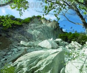 Caprie, frana la montagna: Rocca Bianca si sgretola dopo le forti piogge