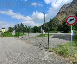 S.Ambrogio, nella recinzione si apre un varco: trattativa serrata