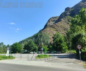 S.Ambrogio, parcheggio Via ferrata: riapertura alle auto, ma solo parziale