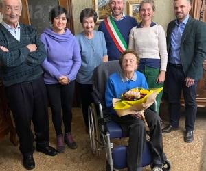 Condove: ora per nonna Rina le candeline sono 109