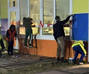 Beinasco, scritte No vax su scuola e Centro giovani 