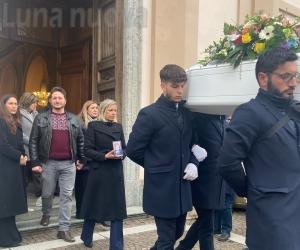 Alpignano si stringe ai famigliari del piccolo Enrico