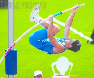 Sua altezza Leonardo, il campione d’Italia che vola sopra i 5 metri