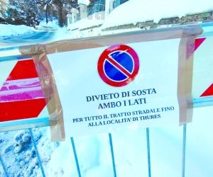 Cesana, polemiche in quota: «Borgate abbandonate con la neve»