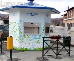 Reano, una casetta dell’acqua in piazza