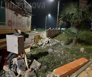 Almese, camion "impazzito": cedimento dei freni, recinzione sfondata
