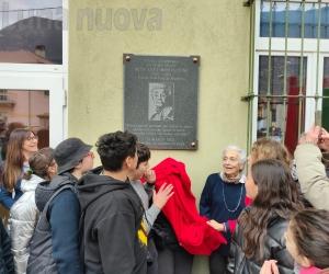 Borgone, scuola media "Rita Levi Montalcini": primo luogo pubblico per una donna