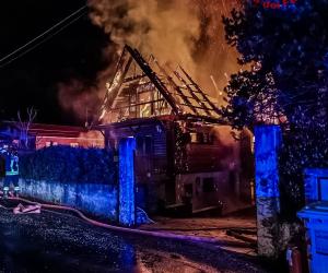 Trana: in fiamme il tetto di un'abitazione, non ci sono feriti