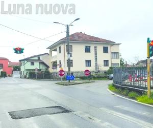 Villar Dora, vecchio semaforo tra le provinciali: bisogna sostituirlo