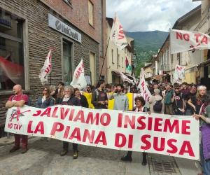 «Susa "chiude per Tav"»: la protesta tocca i luoghi-simbolo della città