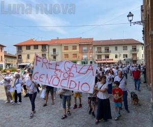 Orbassano sfila in silenzio per Gaza