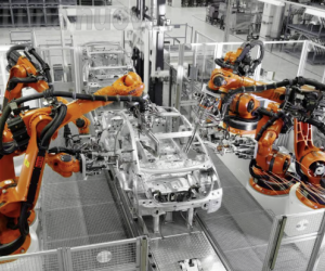 Grugliasco, trenta esuberi alla Kuka Roboter Italia