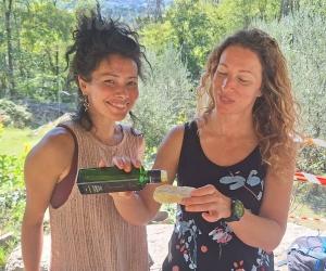 L'olio di Borgone festeggia prima del raccolto