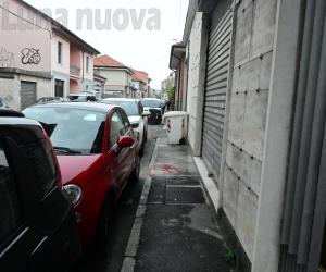 Collegno, uomo accoltellato sotto casa: Paradiso sotto shock