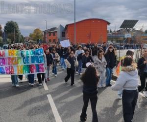 Sangano, la marcia per la pace dello Scafidi