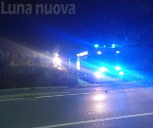 Vaie-S.Antonino: ennesimo incendio di scarti e potature lungo la statale 25