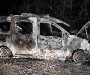 Condove: auto in fiamme in borgata Bertolere