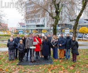 Rivoli e Krany piantano un nocciolo per le nozze d'oro del gemellaggio