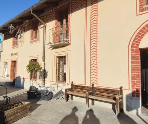 Bruino, salta in aria il bancomat dell'Unicredit