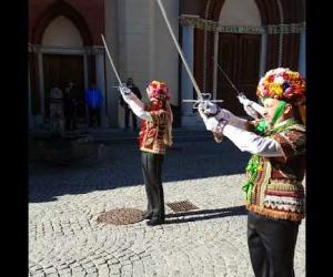 Venaus: gli spadonari danzano per la patronale