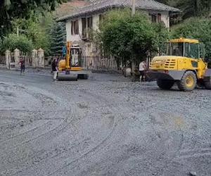 Colata di fango: ruspe all'opera nella zona industriale