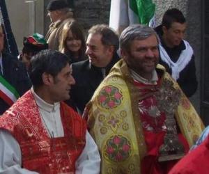 Non convince il valzer dei parroci