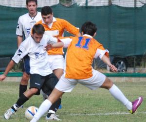 Bussoleno, Real Boys e Caselette partono col botto
